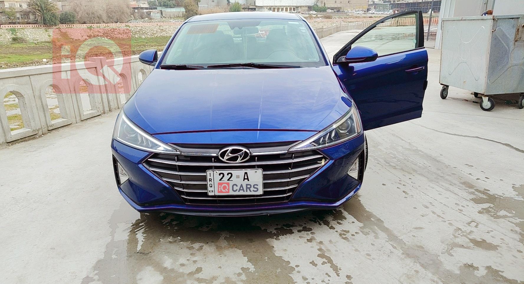 هیۆندای ئەلەنترا